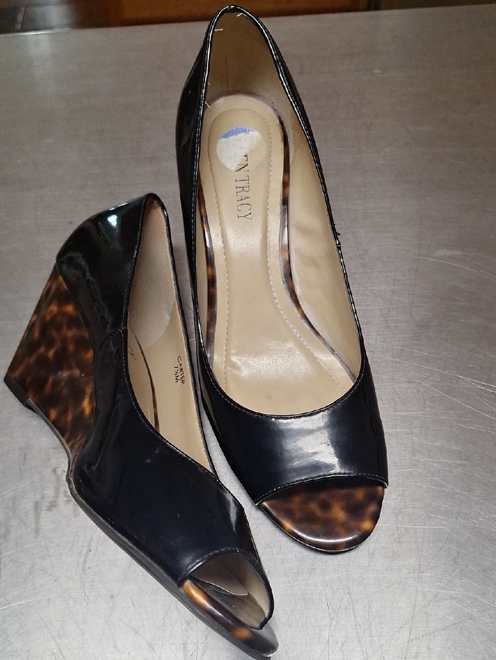 Ellen Tracy Carter Black Patent Peep-Toe Wedges with Tortoiseshell Wedge 7.5